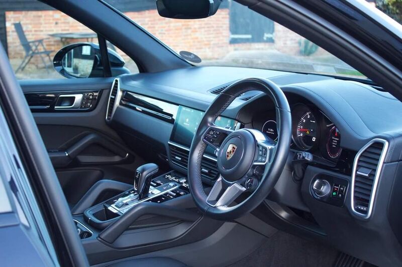 PORSCHE CAYENNE