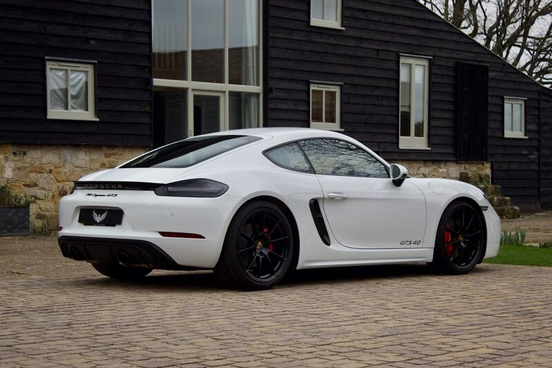 PORSCHE 718