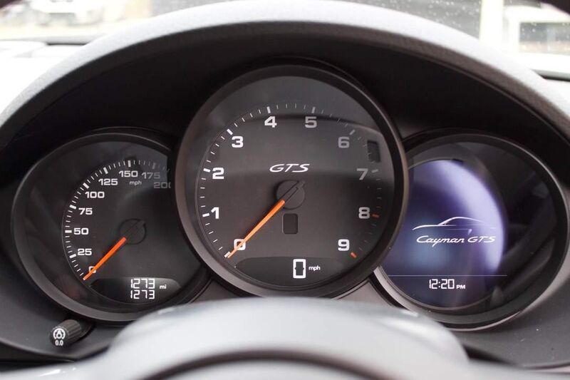 PORSCHE 718