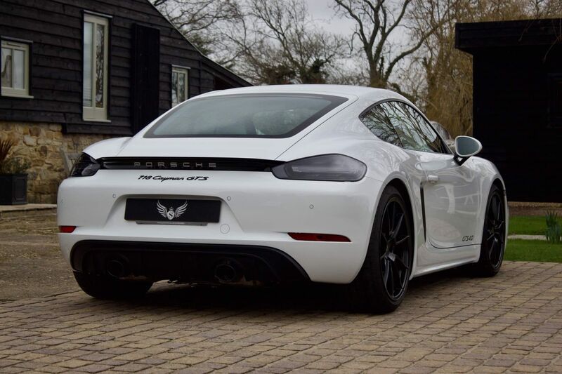 PORSCHE 718