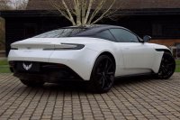 ASTON MARTIN DB11