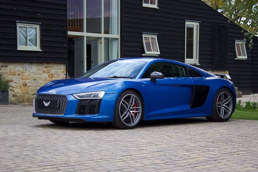 Used AUDI R8 2016 Blue in East Grinstead, West Sussex Sterling Motor Cars