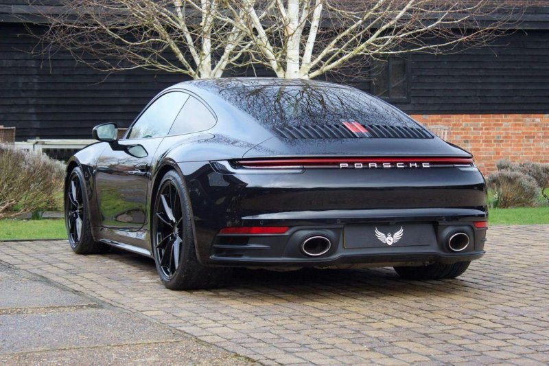 PORSCHE 911