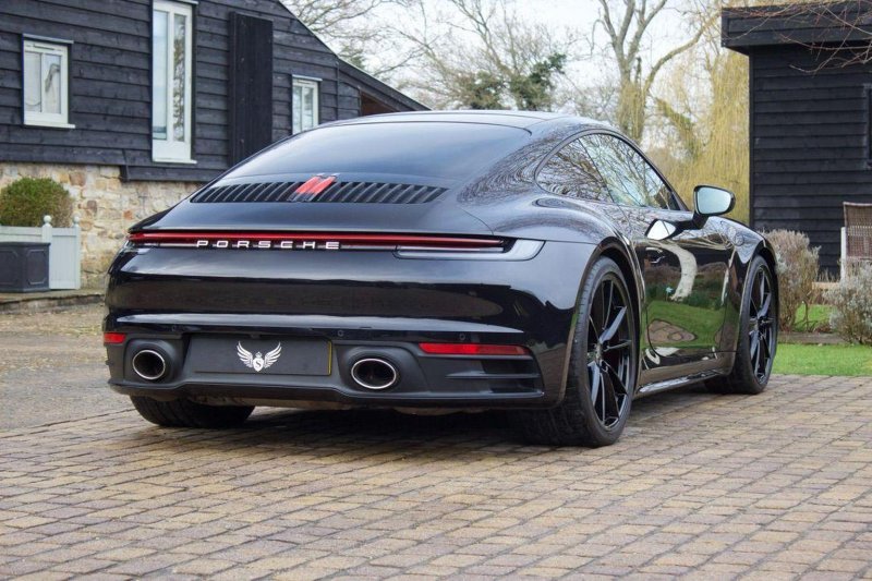PORSCHE 911