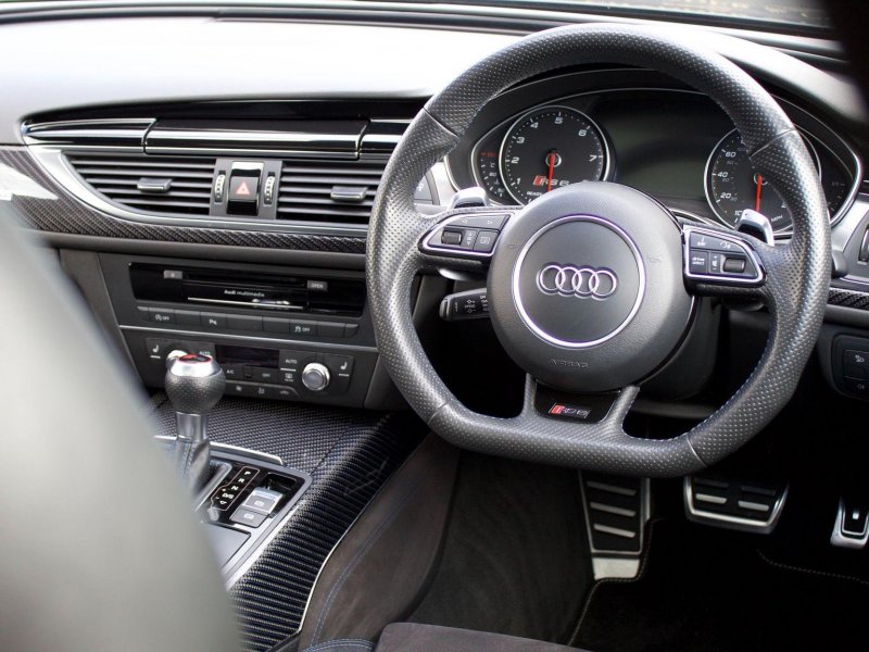 AUDI RS6