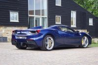 FERRARI 488
