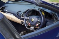 FERRARI 488