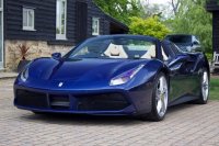 FERRARI 488