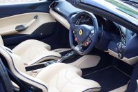FERRARI 488