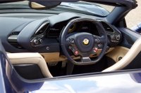 FERRARI 488