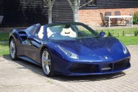 FERRARI 488