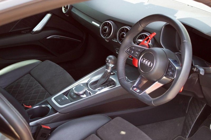 AUDI TT
