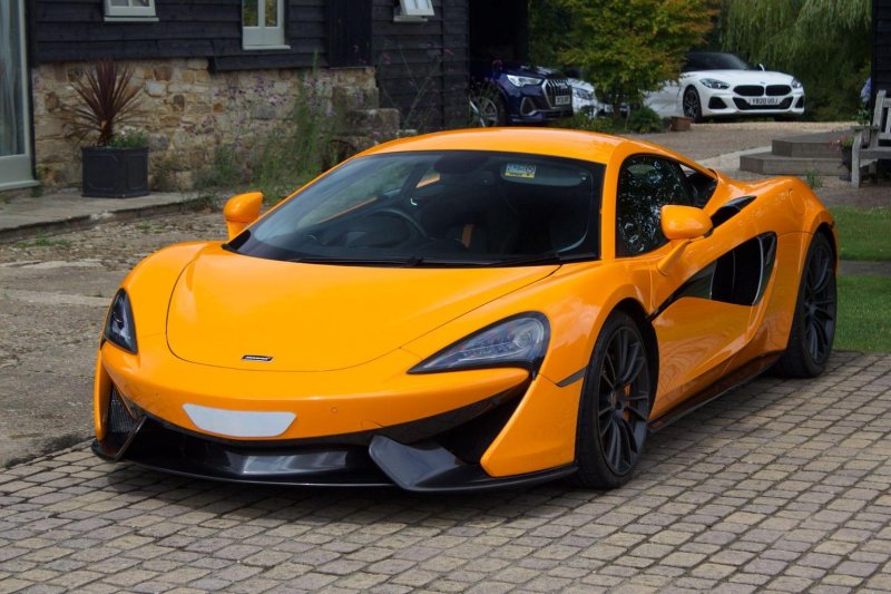 MCLAREN 570S
