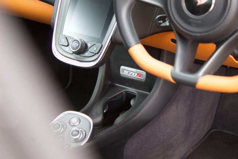 MCLAREN 570S
