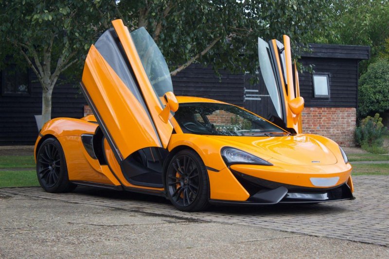 MCLAREN 570S