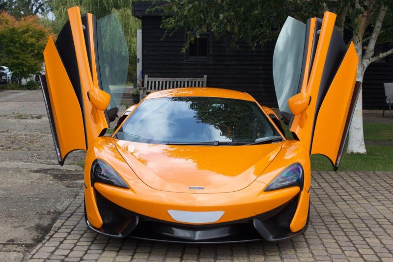 MCLAREN 570S