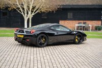 FERRARI 458