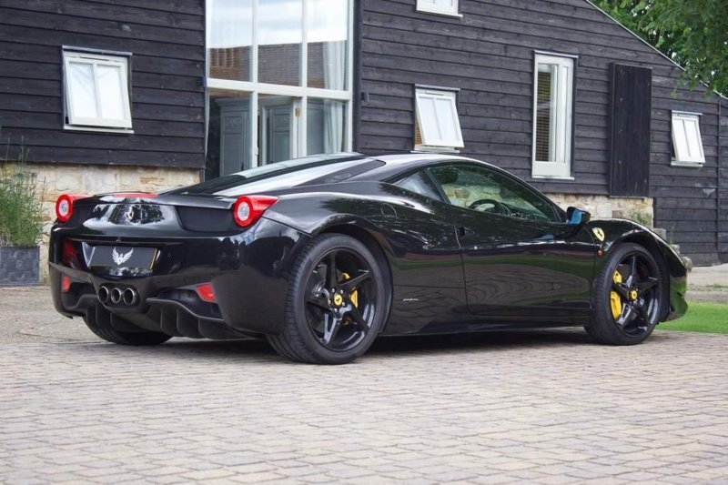 FERRARI 458