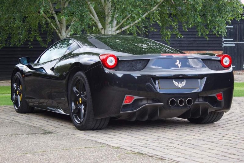 FERRARI 458