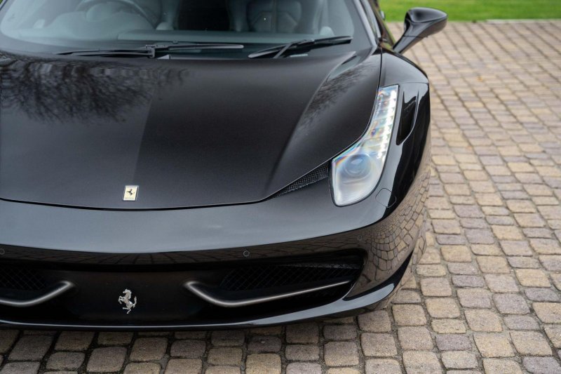 FERRARI 458