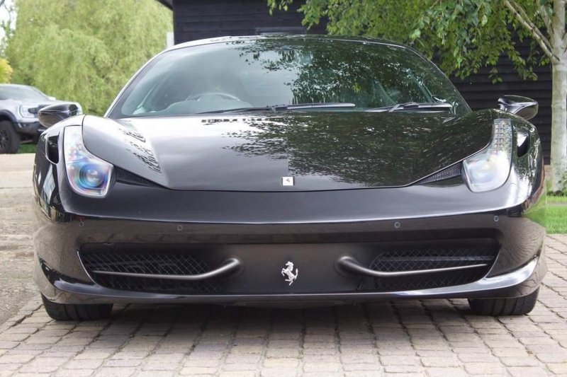 FERRARI 458