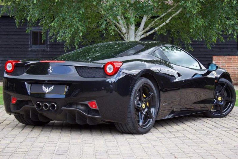 FERRARI 458