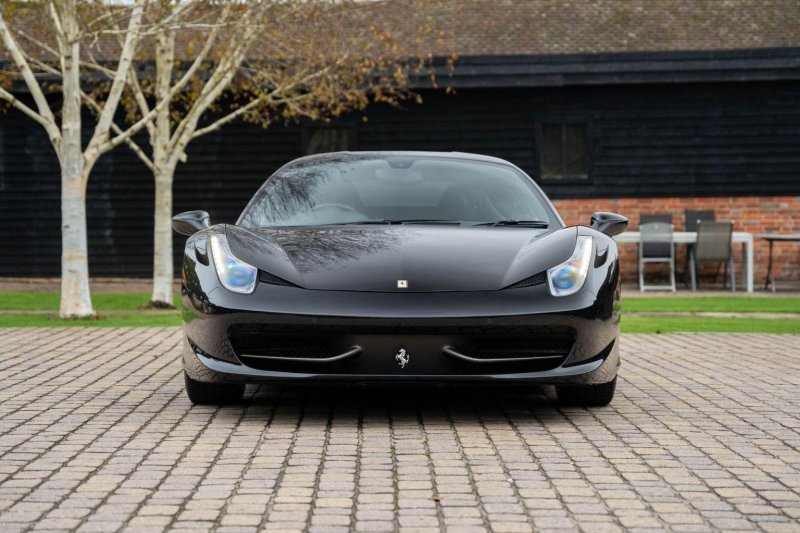 FERRARI 458