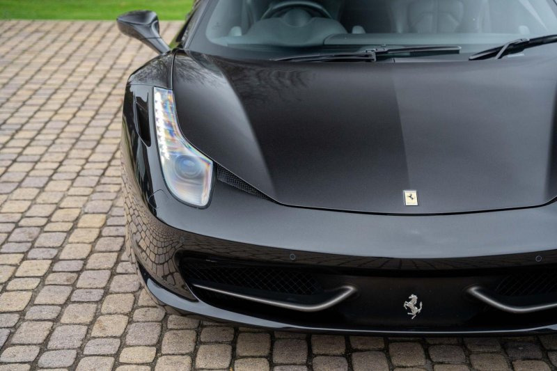 FERRARI 458