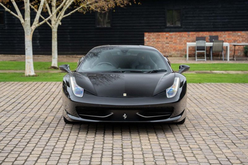 FERRARI 458