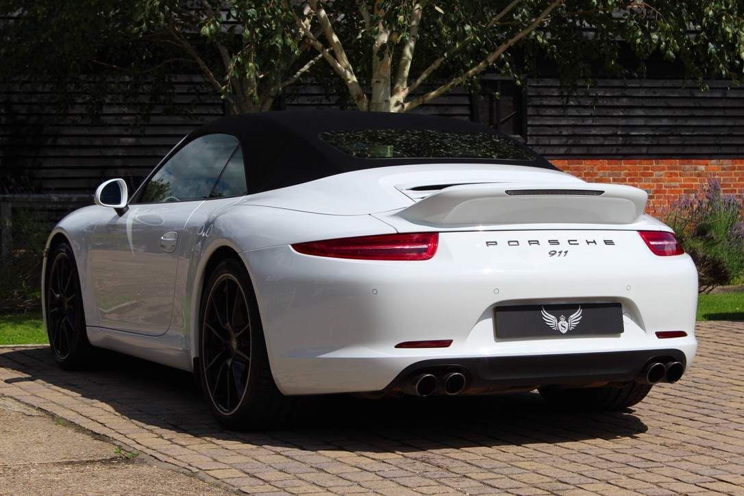 Used PORSCHE 911 2013 White in East Grinstead, West Sussex Sterling