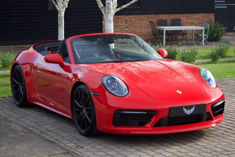 PORSCHE 911